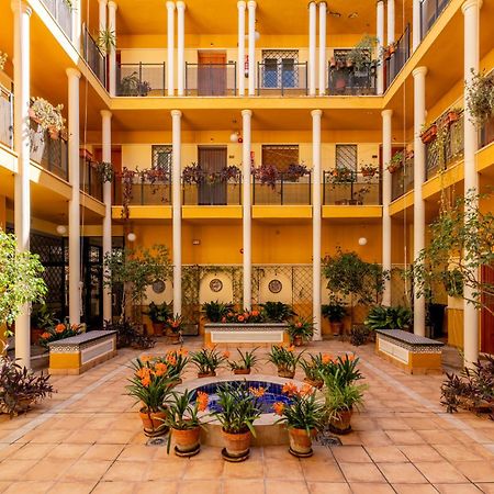 San Vicente-Museo Apartamento Севиля Екстериор снимка