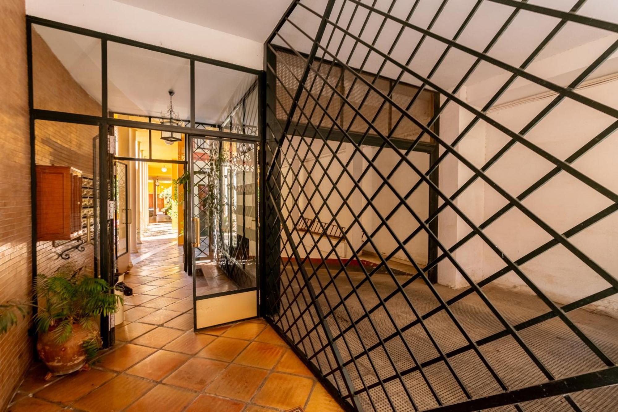 San Vicente-Museo Apartamento Севиля Екстериор снимка