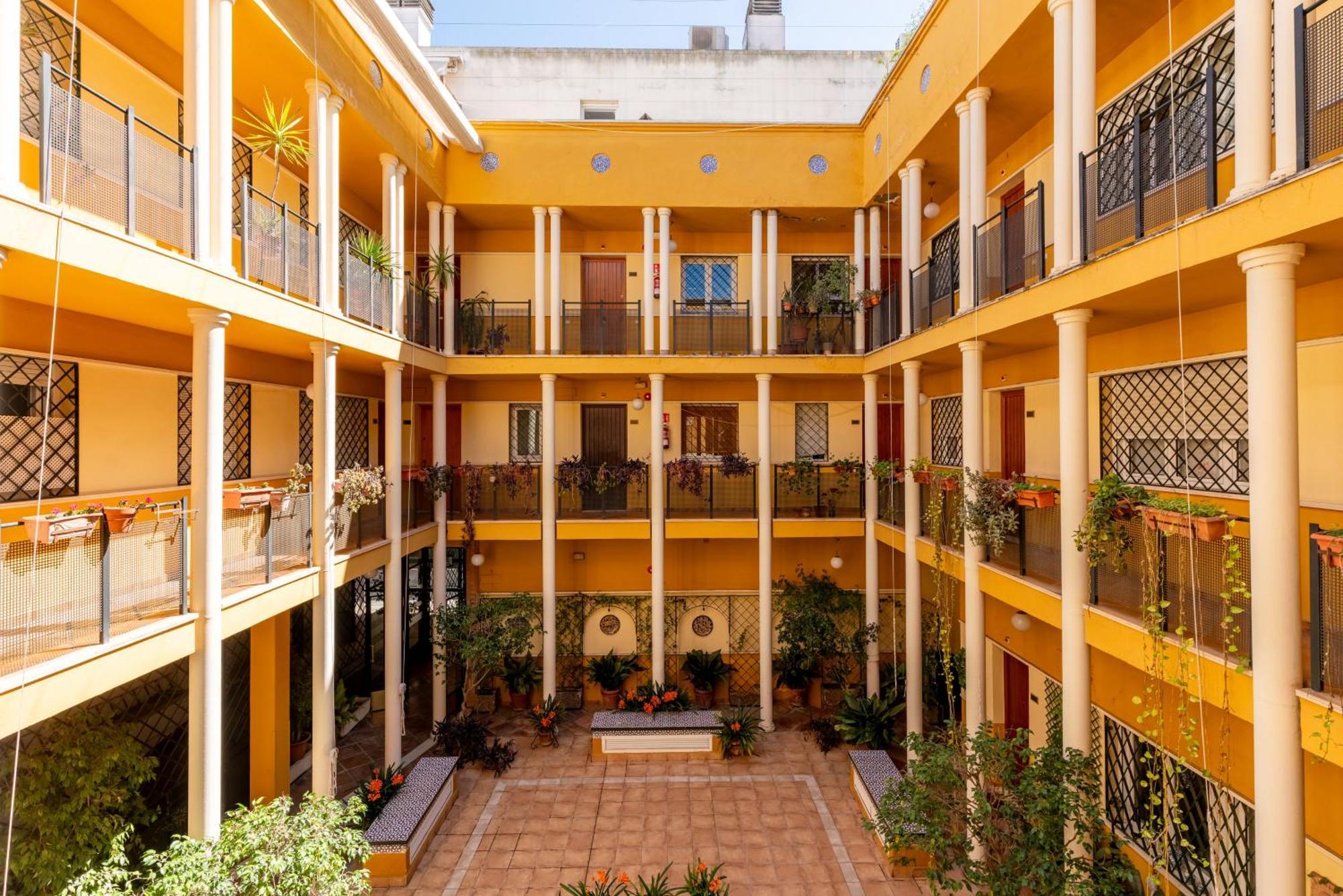 San Vicente-Museo Apartamento Севиля Екстериор снимка