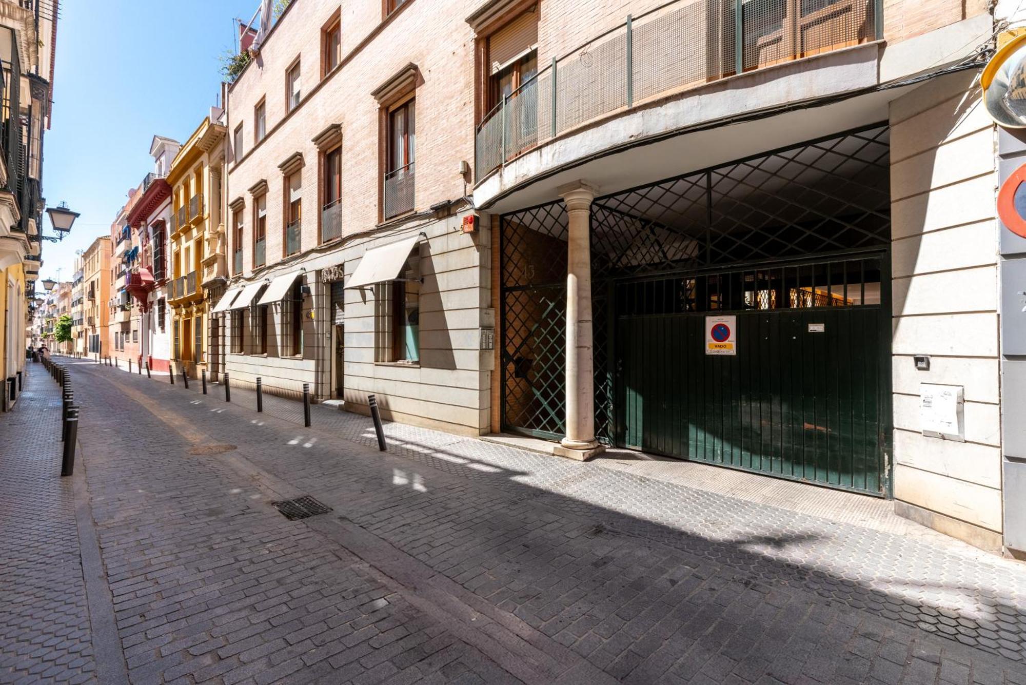 San Vicente-Museo Apartamento Севиля Екстериор снимка