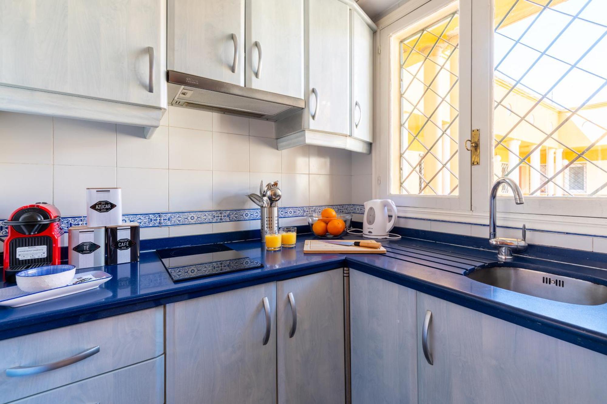 San Vicente-Museo Apartamento Севиля Екстериор снимка