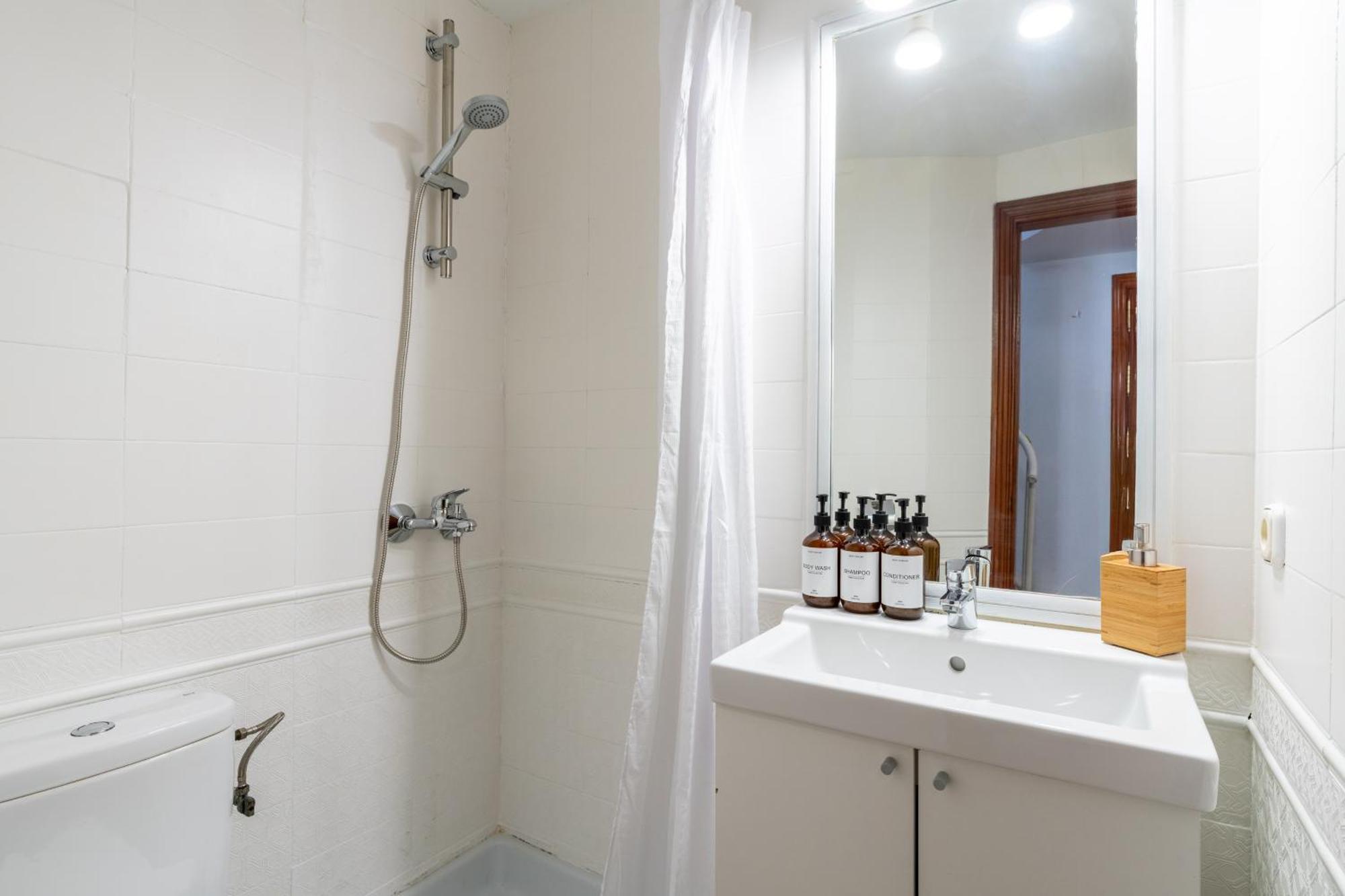San Vicente-Museo Apartamento Севиля Екстериор снимка