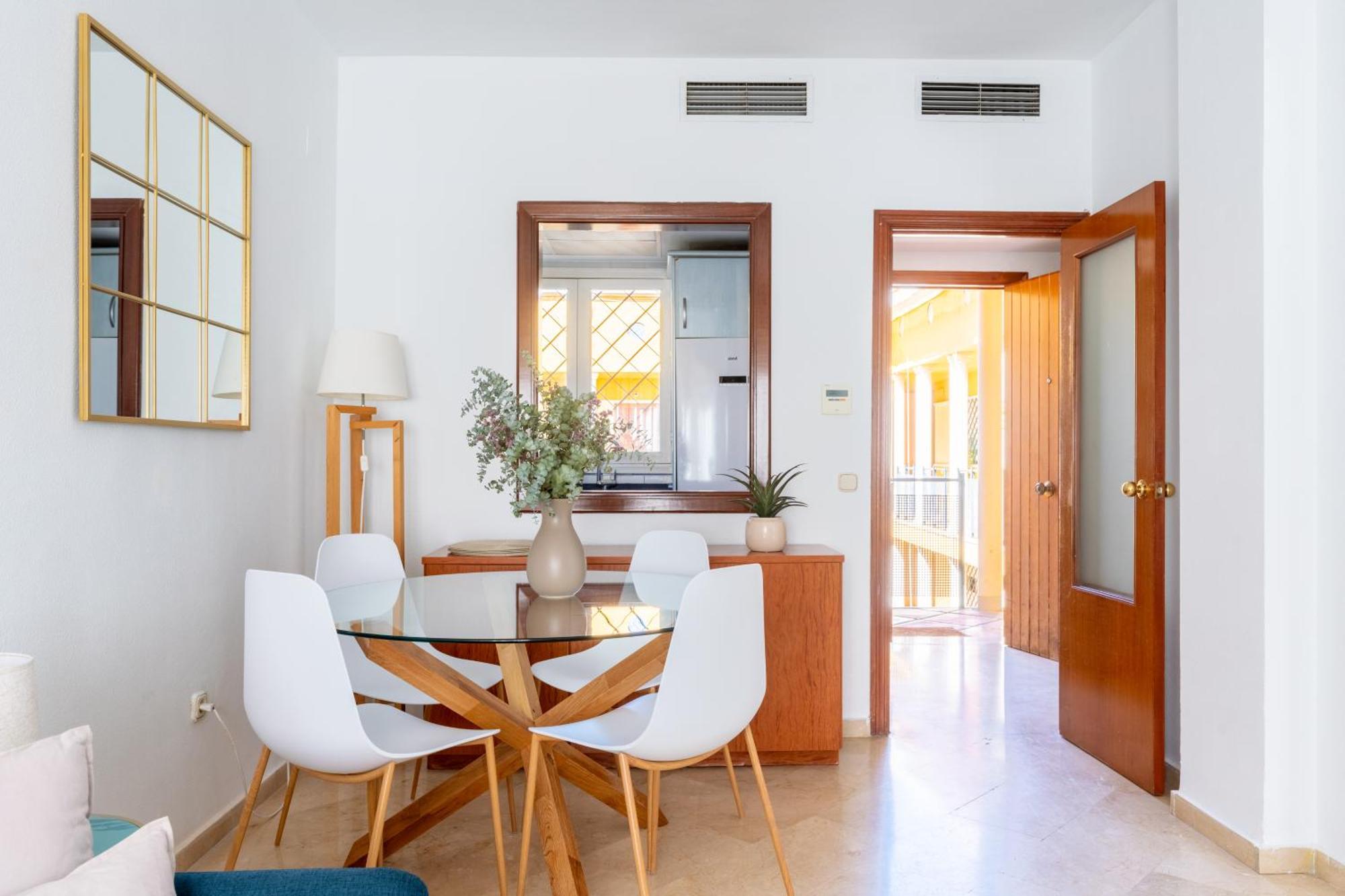 San Vicente-Museo Apartamento Севиля Екстериор снимка